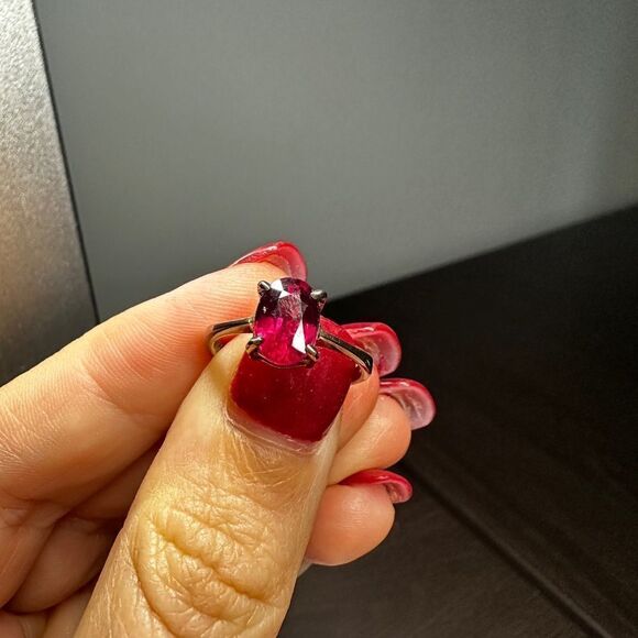 Genuine 1.5ct oval cut rhodalite garnet solitaire ring in sterling silver! - Picture 7 of 9
